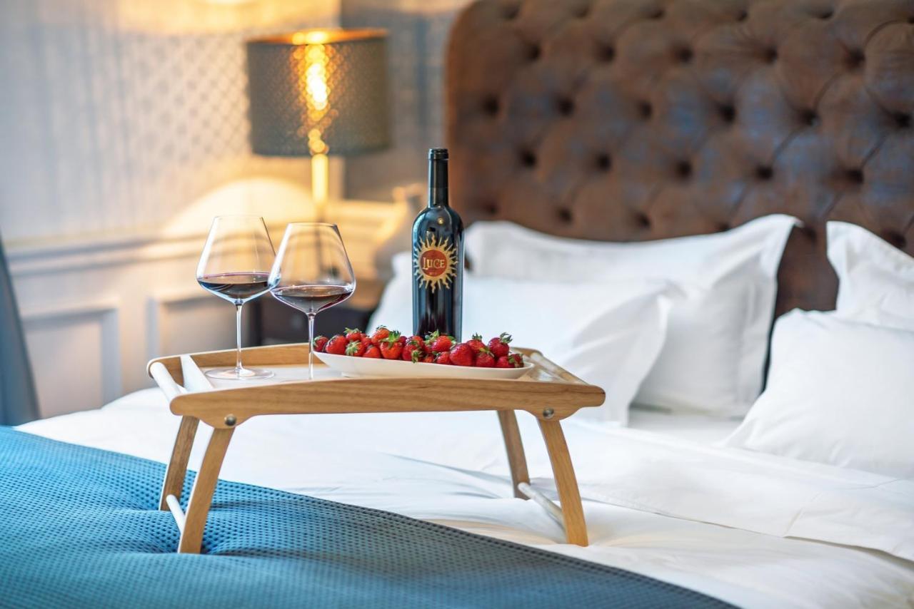 Evala Luxury Rooms With Pool And Garden Split Exteriör bild